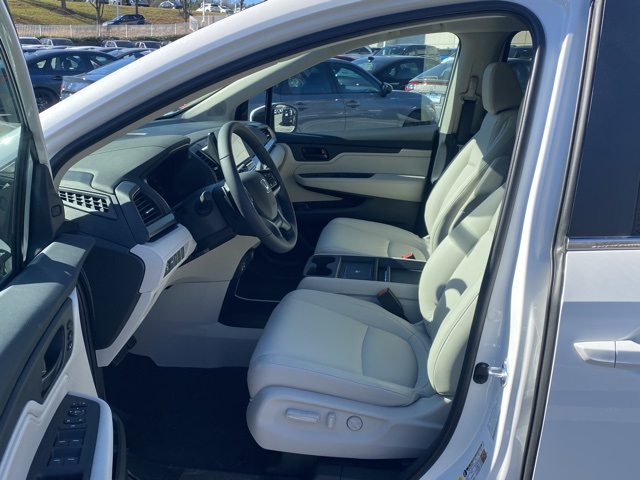 new 2026 Honda Odyssey car, priced at $43,833