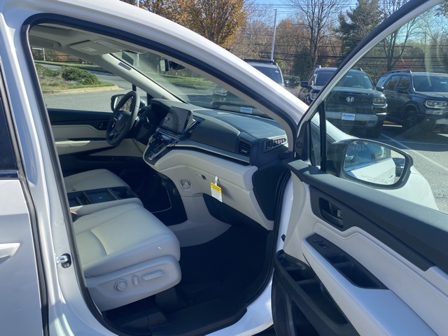 new 2026 Honda Odyssey car, priced at $43,833