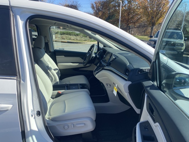 new 2026 Honda Odyssey car, priced at $43,833