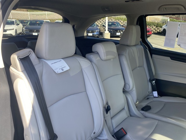 new 2026 Honda Odyssey car, priced at $43,833