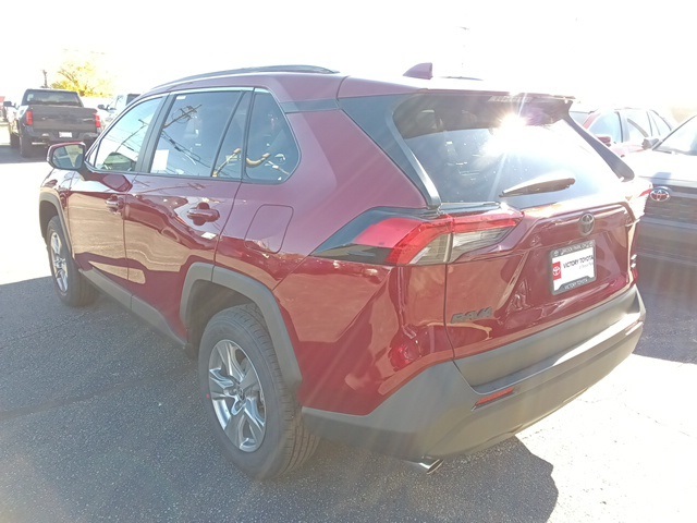 2025 Toyota RAV4 XLE photo 3