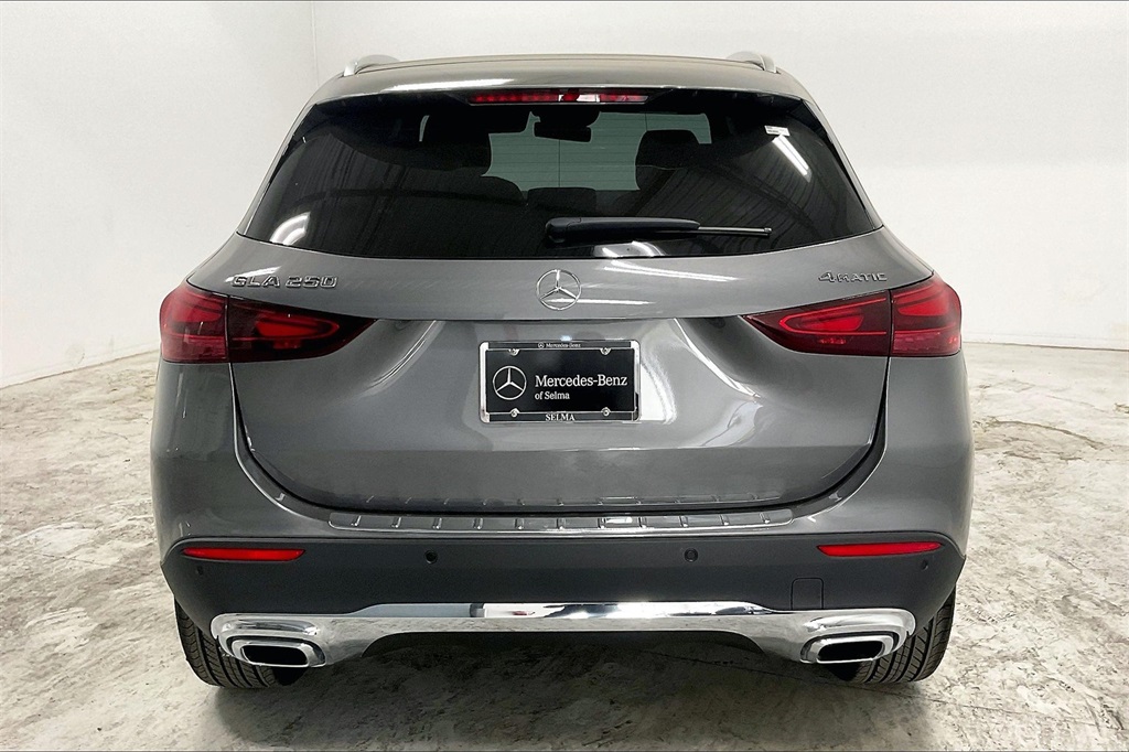 2025 Mercedes Benz GLA 250 4MATIC photo 3