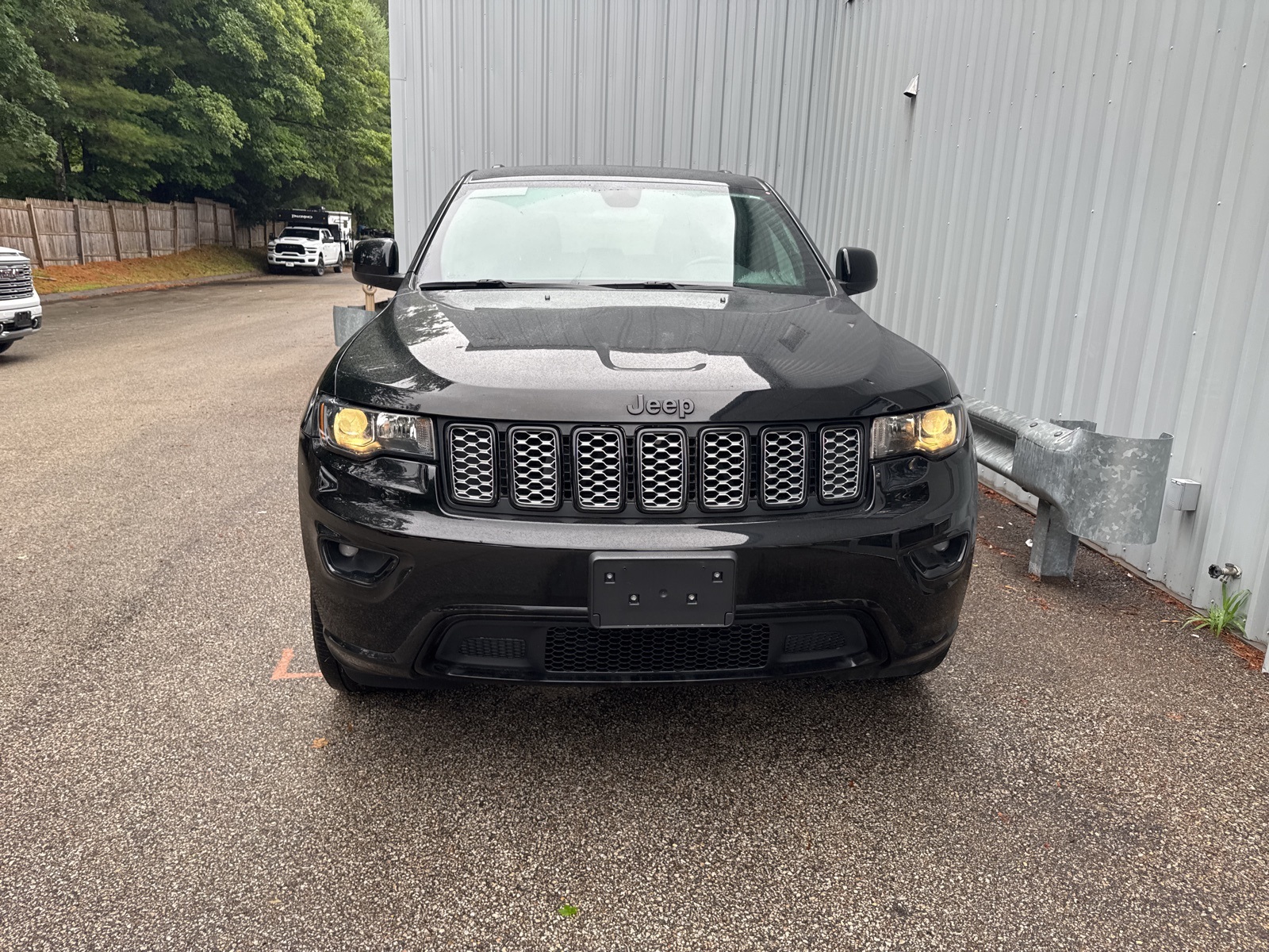 2021 Diamond Black Crystal Pearlcoat Jeep Grand Cherokee Laredo X 4X4 SUV