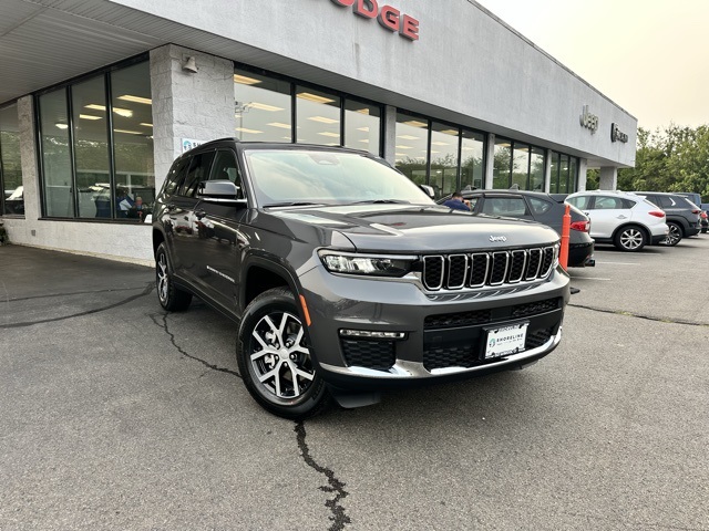 2025 Baltic Gray Metallic Clearcoat Jeep Grand Cherokee L Limited 4X4 SUV