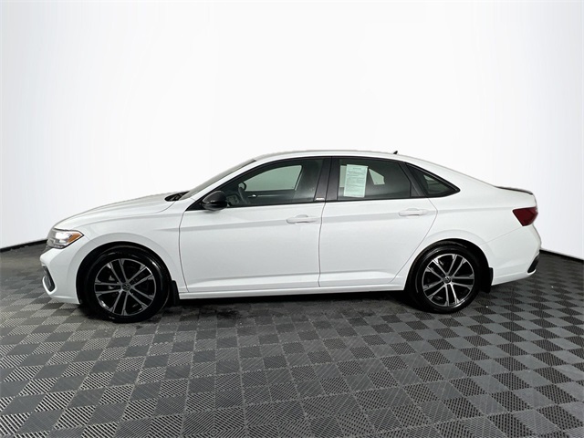 2023 Volkswagen Jetta 1.5T Sport photo 3