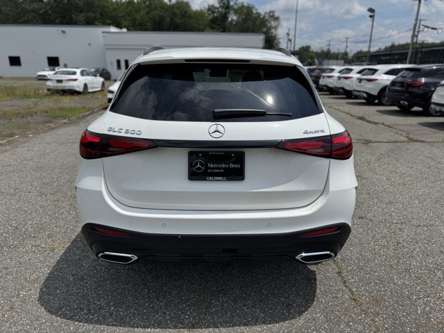2025 Mercedes Benz GLC 300 4MATIC photo 4