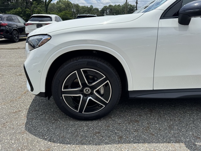 2025 Mercedes Benz GLC 300 4MATIC photo 9