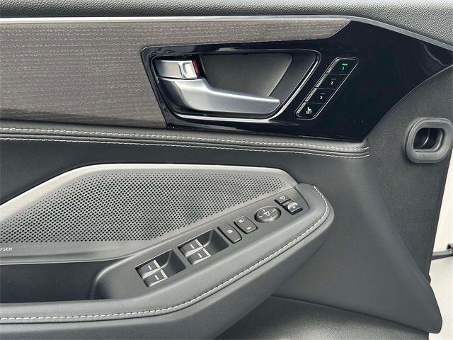 used 2026 Acura MDX car, priced at $59,102