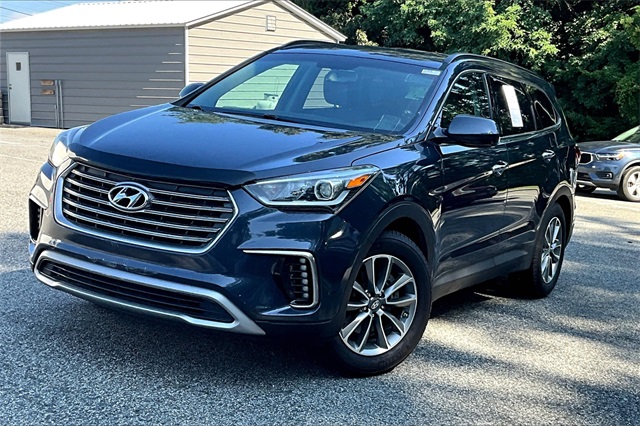 2017 Night Sky Pearl Hyundai Santa Fe SE FWD SUV