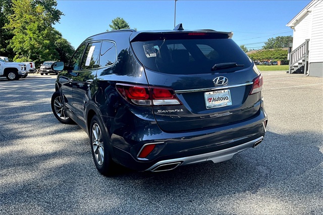 2017 Night Sky Pearl Hyundai Santa Fe SE FWD SUV