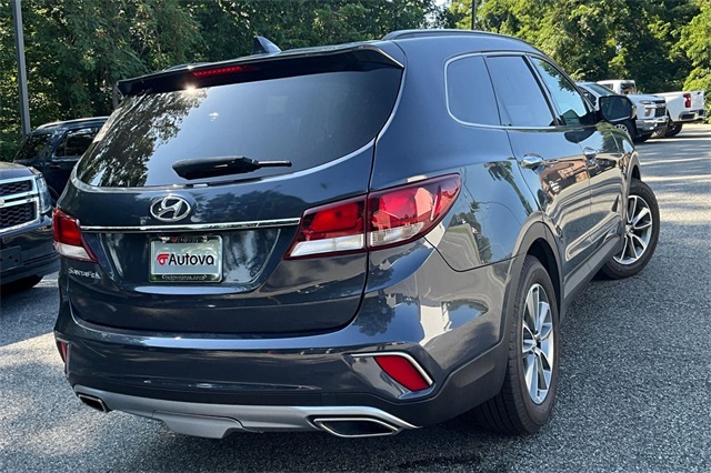2017 Night Sky Pearl Hyundai Santa Fe SE FWD SUV