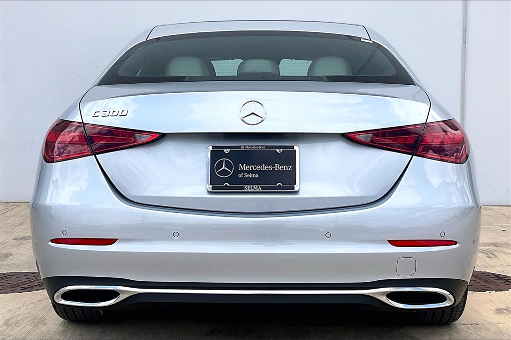 2025 Mercedes Benz C Sedan 300 photo 4