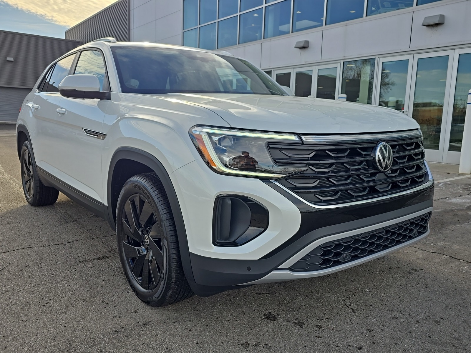 new 2026 Volkswagen Atlas Cross Sport car, priced at $46,701