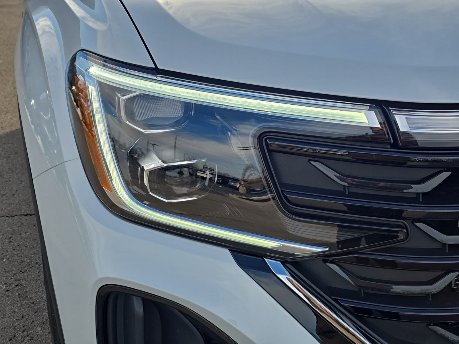 new 2026 Volkswagen Atlas Cross Sport car, priced at $46,701