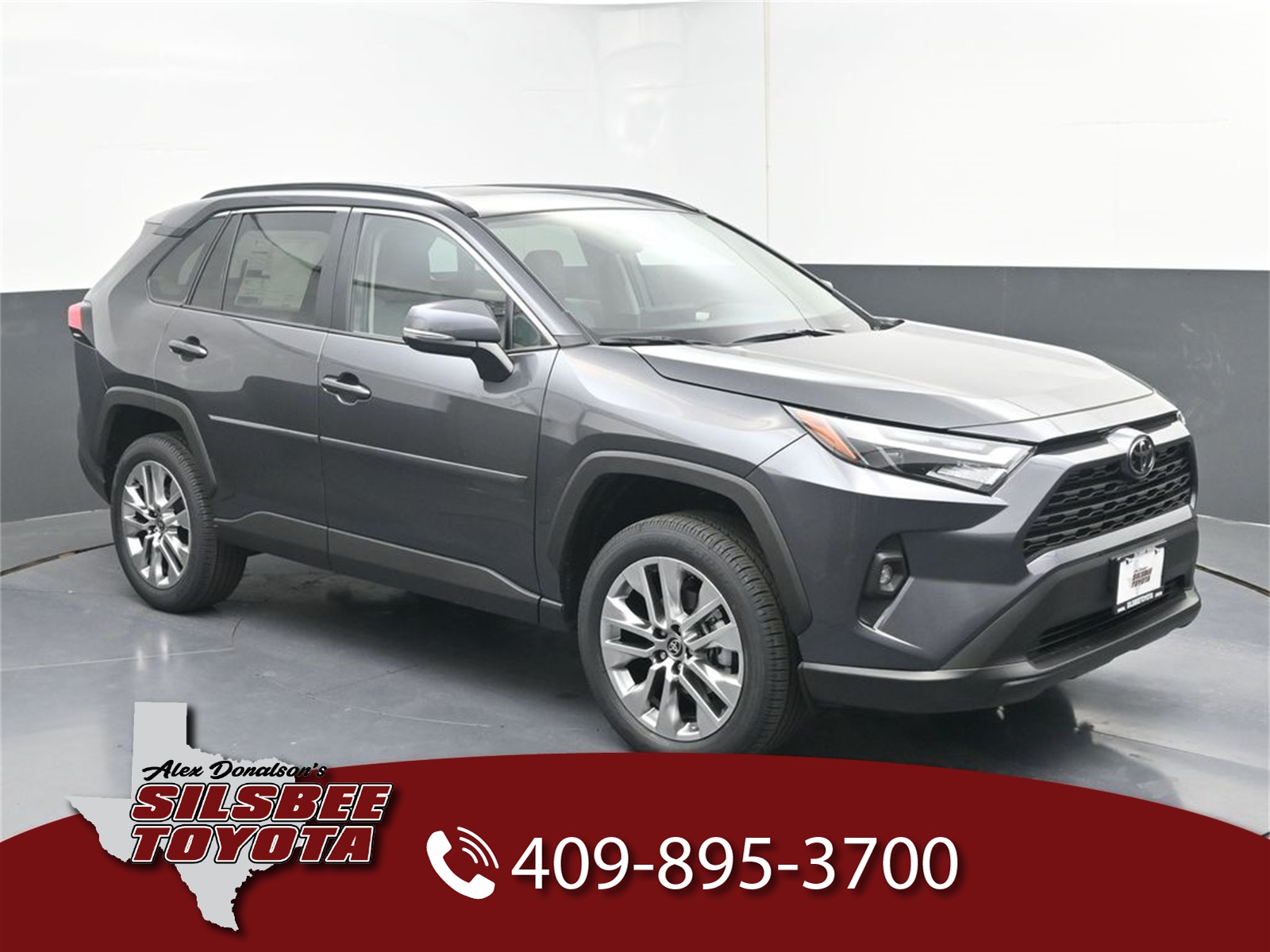 2025 Toyota RAV4 XLE Premium's photo