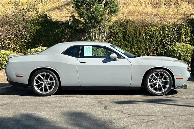 2022 Dodge Challenger GT photo 2
