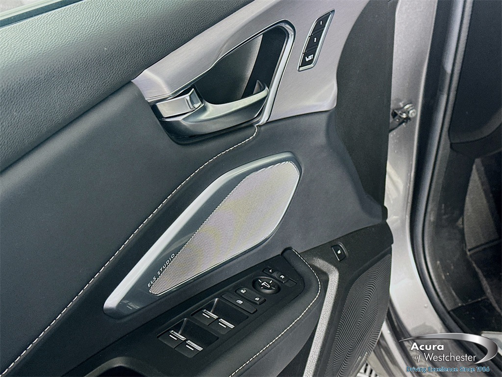 used 2023 Acura RDX car, priced at $36,999