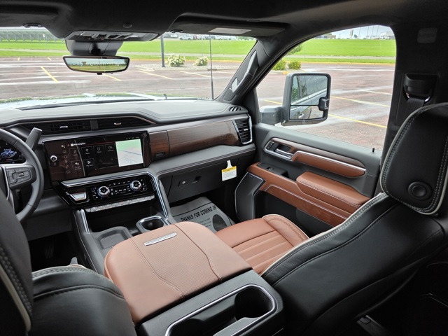 2025 GMC Sierra 3500HD Denali Ultimate