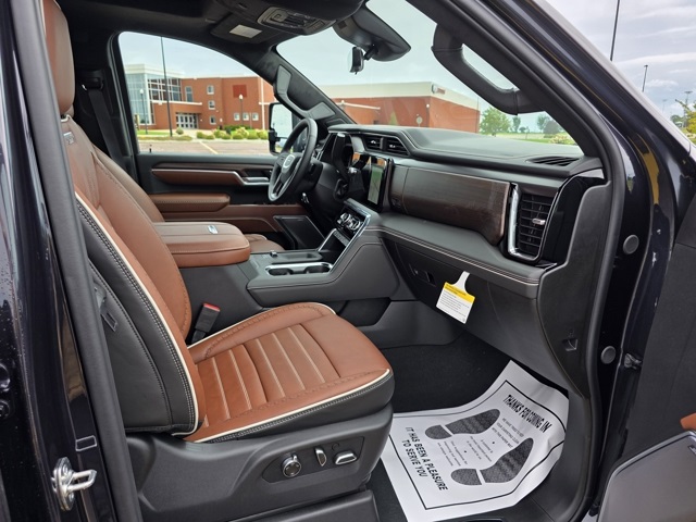 2025 GMC Sierra 3500HD Denali Ultimate