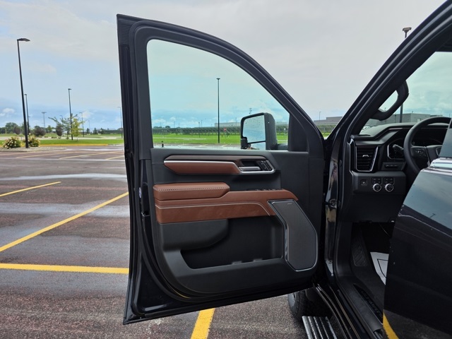 2025 GMC Sierra 3500HD Denali Ultimate
