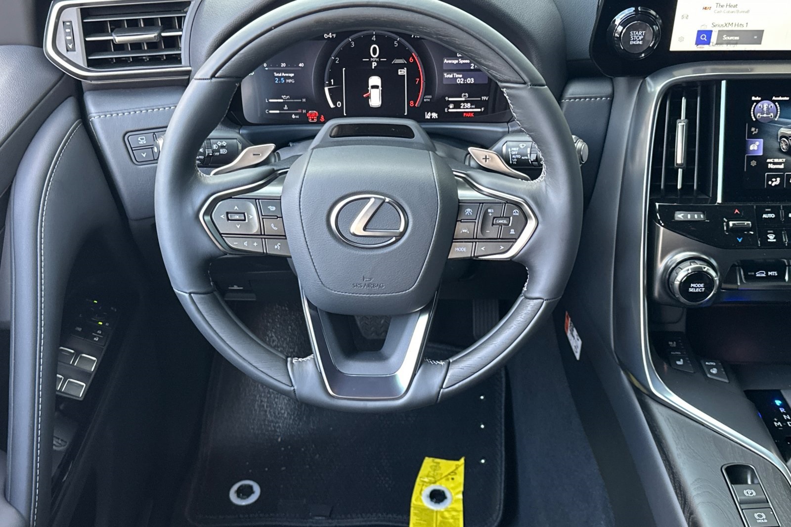 2025 Lexus LX 600 Luxury photo 10