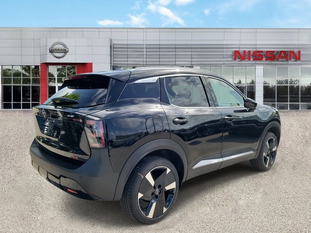 2025 Nissan Kicks SR photo 3