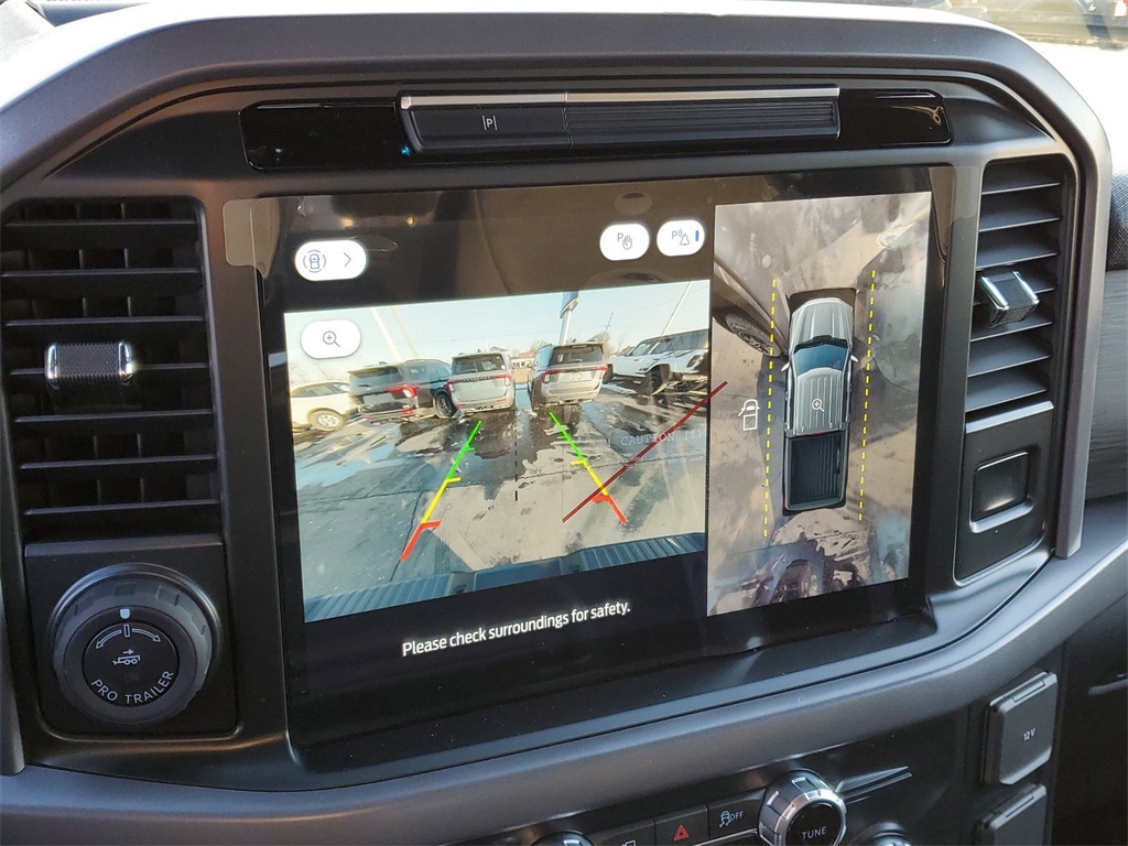 2025 Ford F-150 XLT photo 16