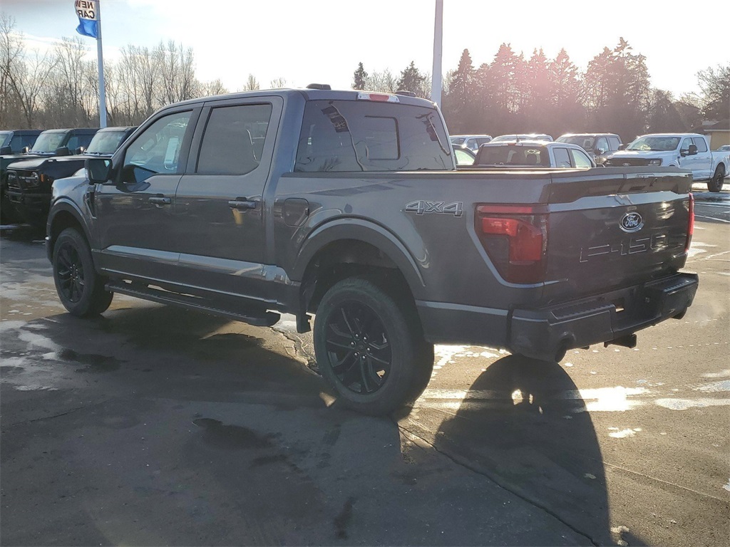2025 Ford F-150 XLT photo 4
