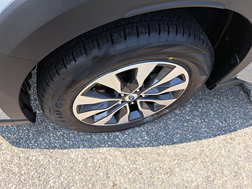 2025 Subaru Outback Limited SUV AWD 18