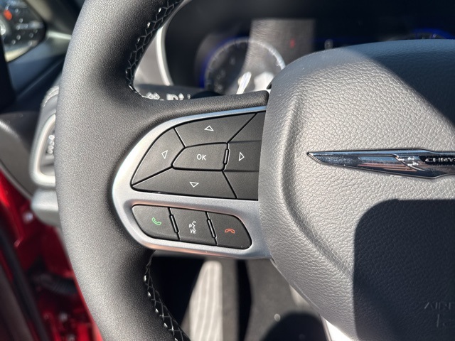 2026 Chrysler Pacifica photo 18