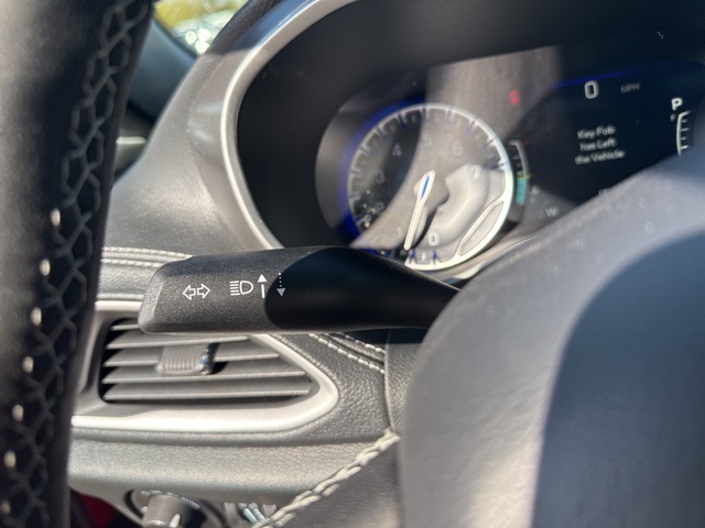 2026 Chrysler Pacifica photo 21