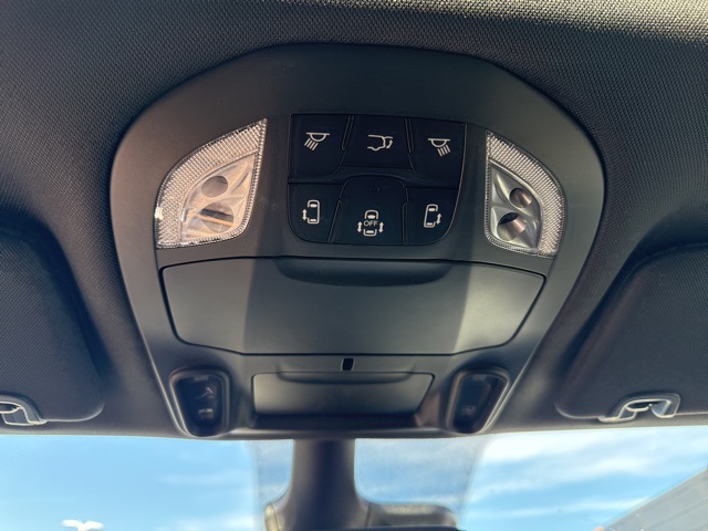 2026 Chrysler Pacifica photo 26