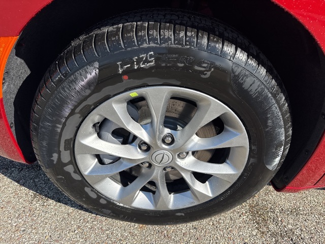 2026 Chrysler Pacifica photo 3
