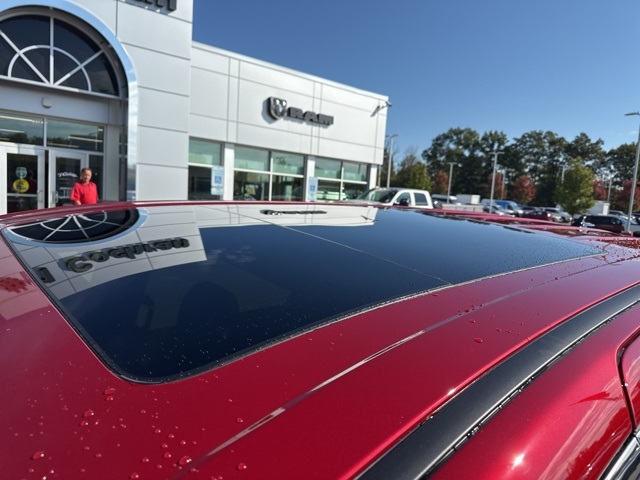 2026 Chrysler Pacifica photo 4