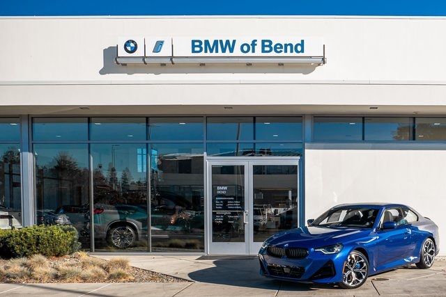 2025 BMW 2 Series 230i xDrive