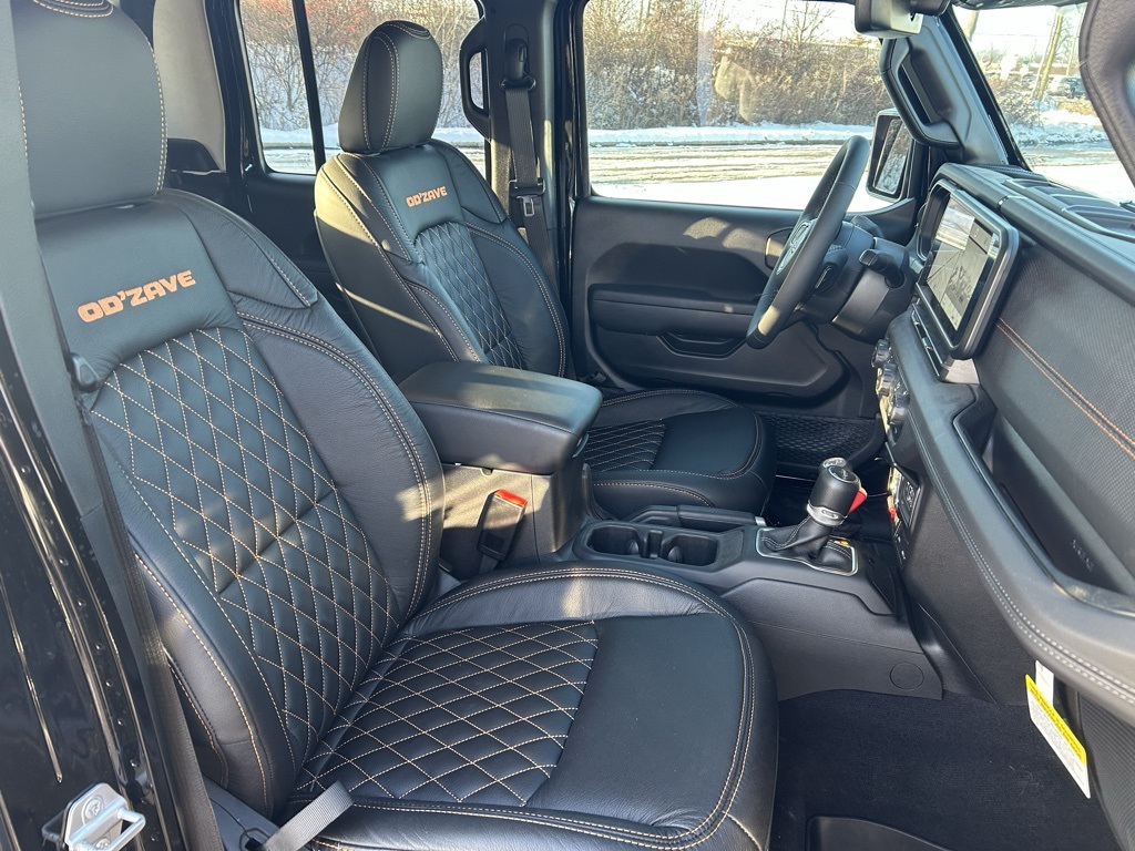 new 2025 Jeep Gladiator car, priced at $55,099