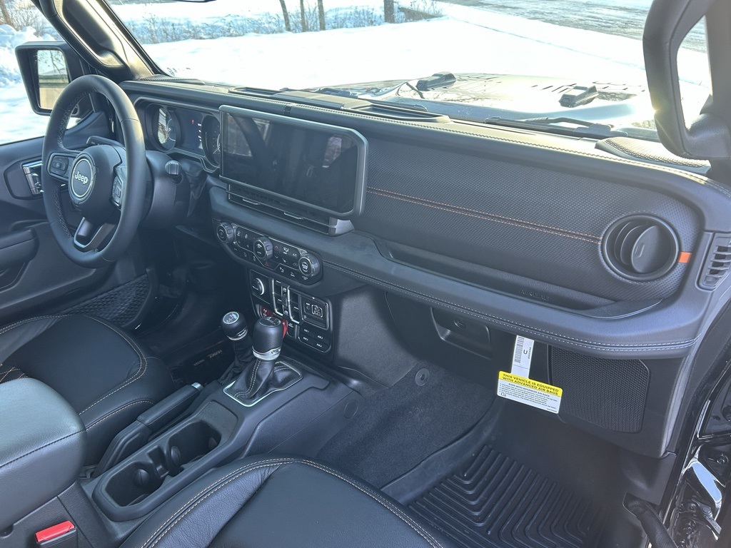 new 2025 Jeep Gladiator car, priced at $55,099