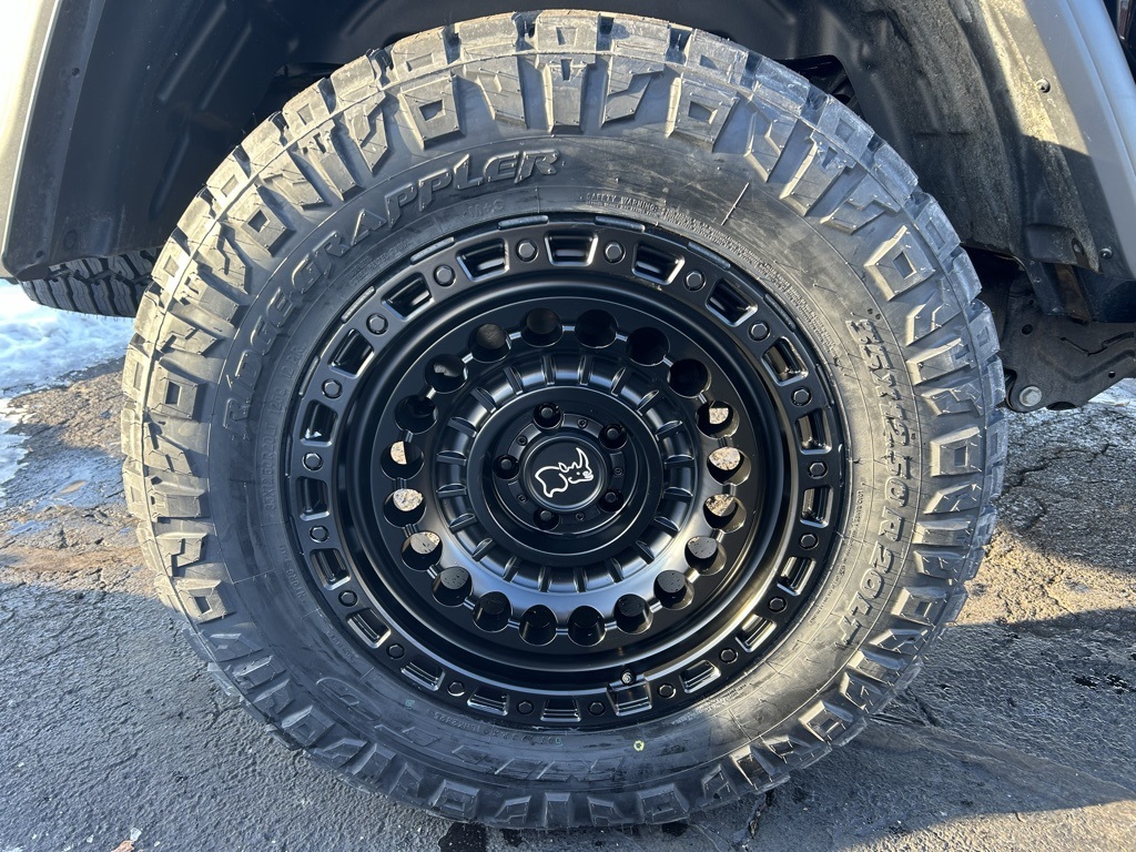 new 2025 Jeep Gladiator car, priced at $55,099