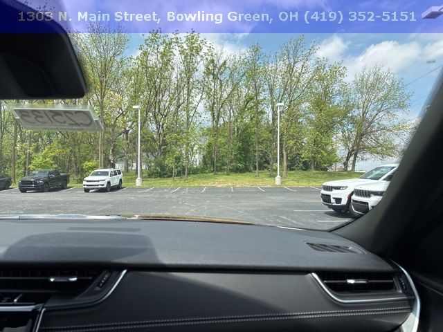 New 2025 Jeep Grand Cherokee L Laredo 4D Sport Utility