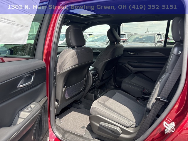 New 2025 Jeep Grand Cherokee L Laredo 4D Sport Utility