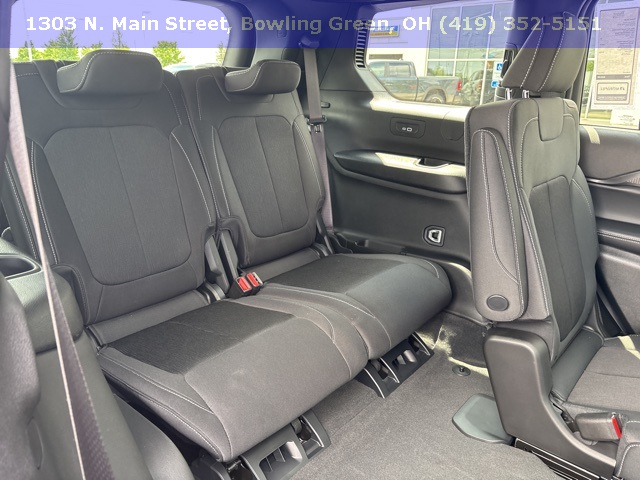 New 2025 Jeep Grand Cherokee L Laredo 4D Sport Utility