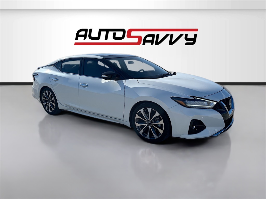 2023 Nissan Maxima Platinum's photo