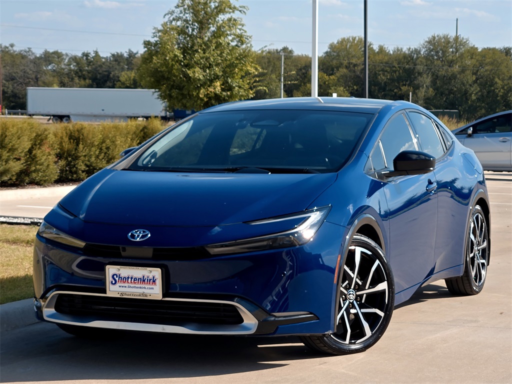 2024 Toyota Prius Prime XSE Premium photo 2