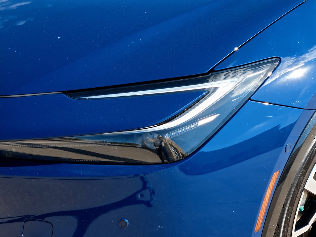 2024 Toyota Prius Prime XSE Premium photo 3