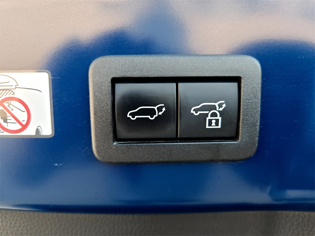 2024 Toyota Prius Prime XSE Premium photo 34