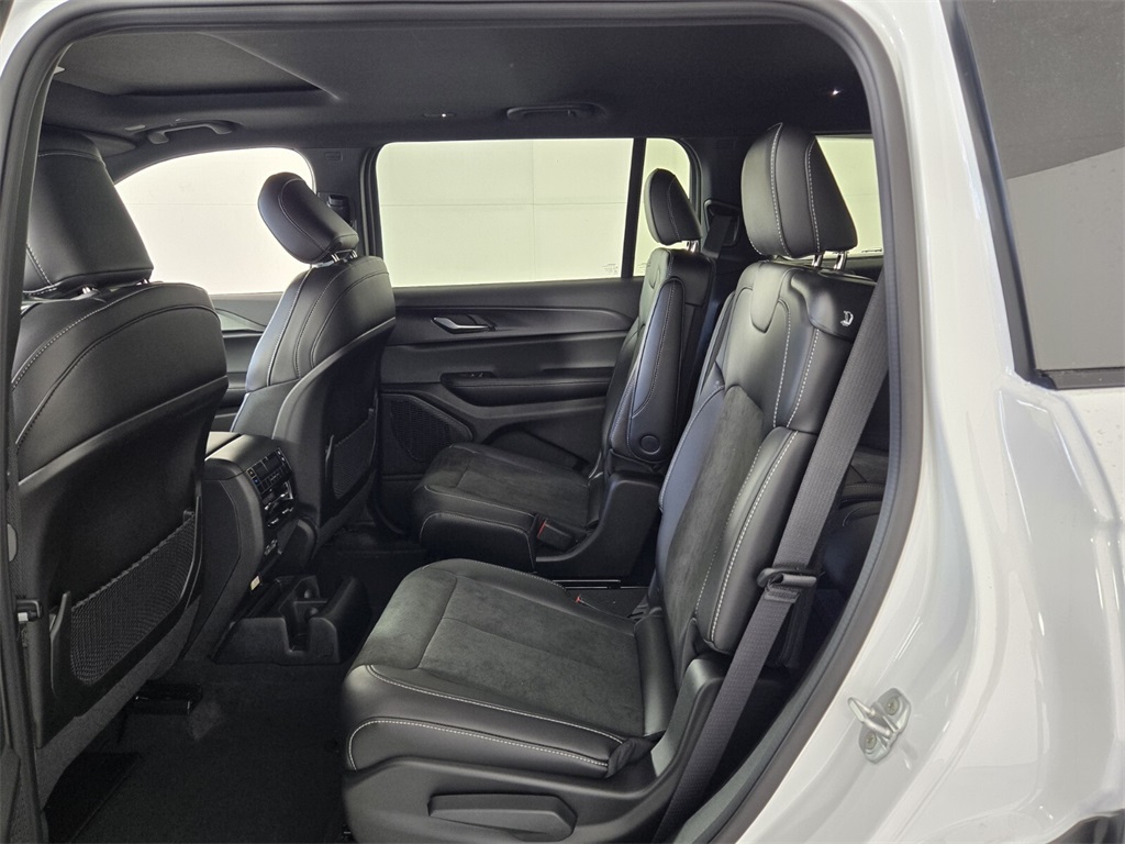 new 2025 Jeep Grand Cherokee L car, priced at $35,780