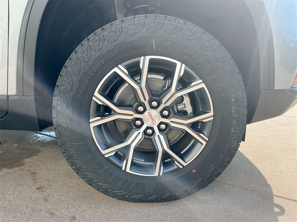 2025 Gmc Acadia AT4 photo 4
