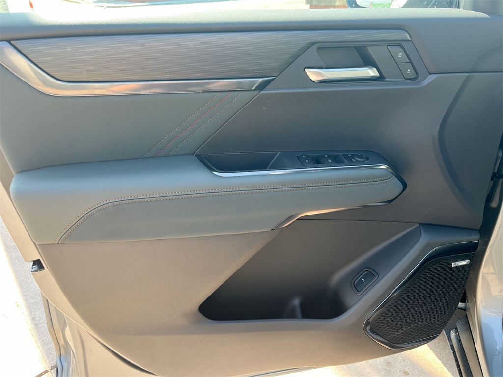 2025 Gmc Acadia AT4 photo 8