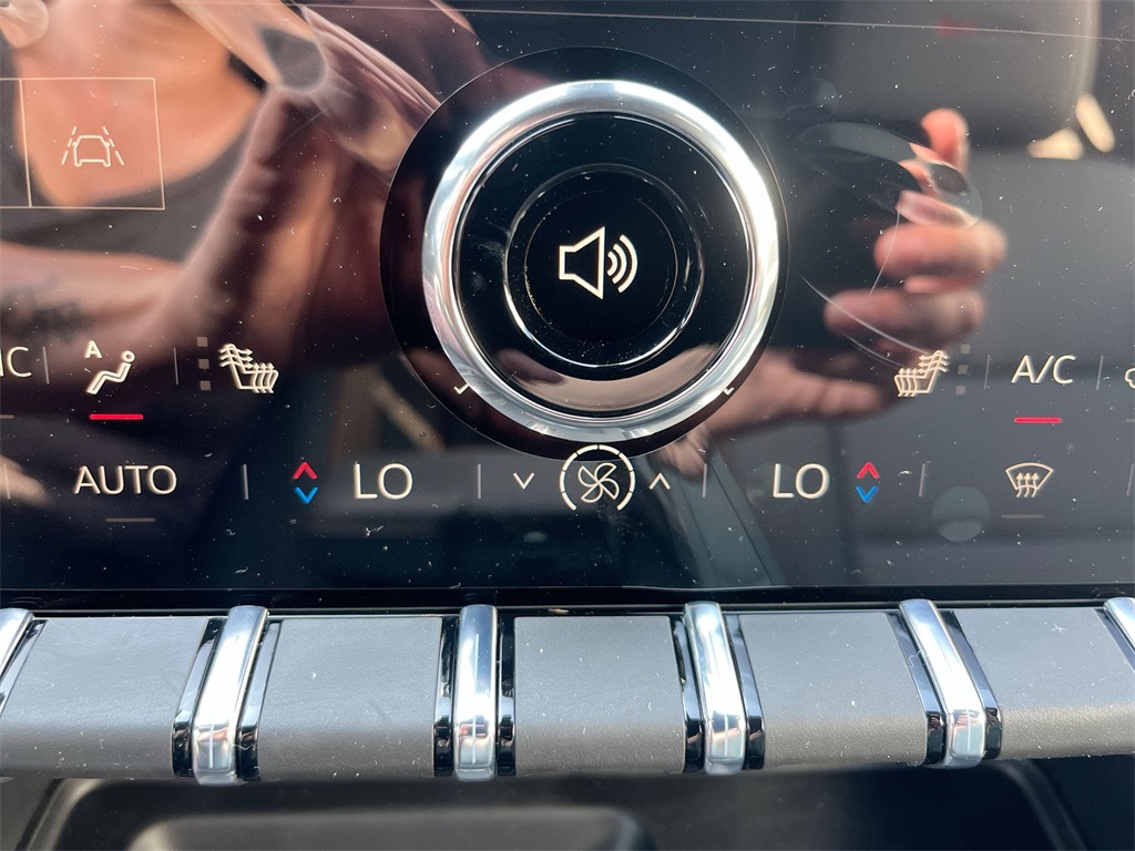 2025 Gmc Acadia AT4 photo 14