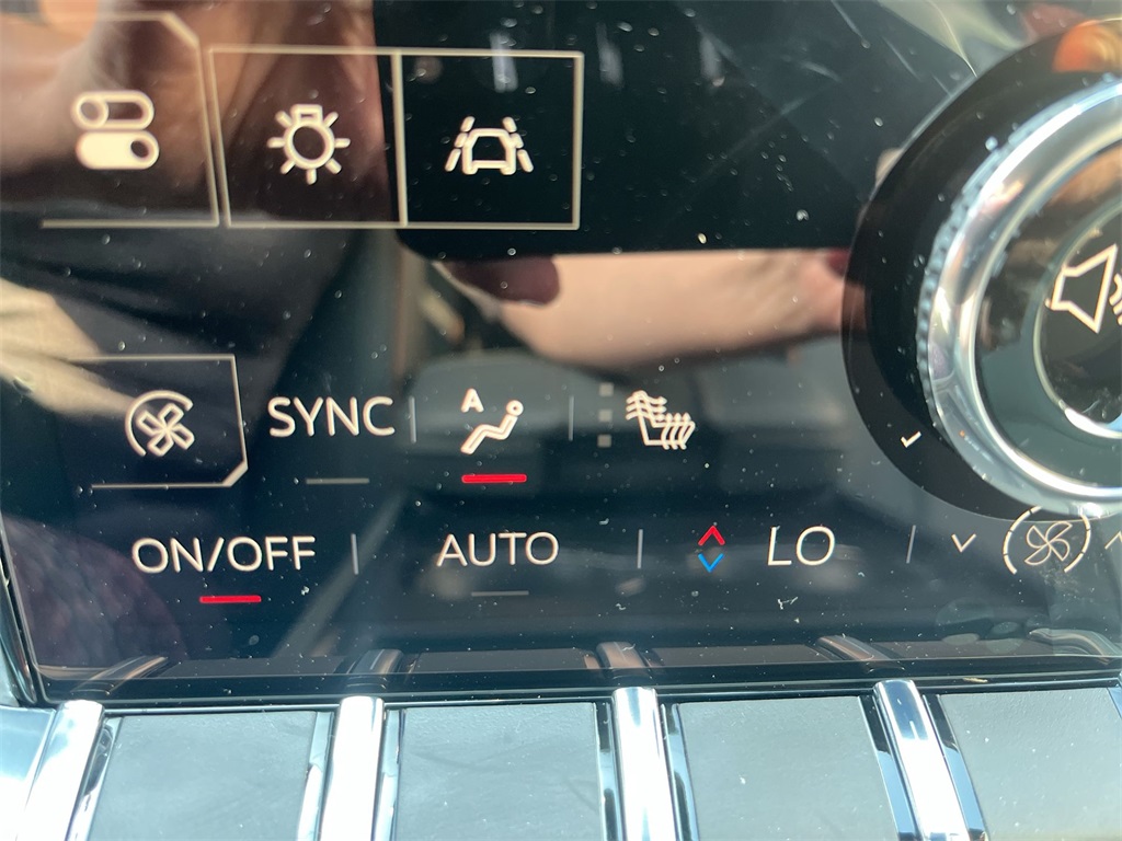 2025 Gmc Acadia AT4 photo 18
